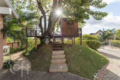 Image 17 - 274057